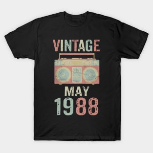 Born May 1988 Vintage Birthday Retro Ghetto Blaster T-Shirt